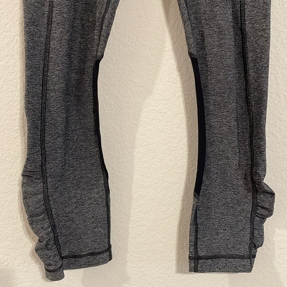 Lululemon Women’s Leggings Size 4 Grey Pace Rival 22” Stretch Spandex Workout - Picture 5 of 17